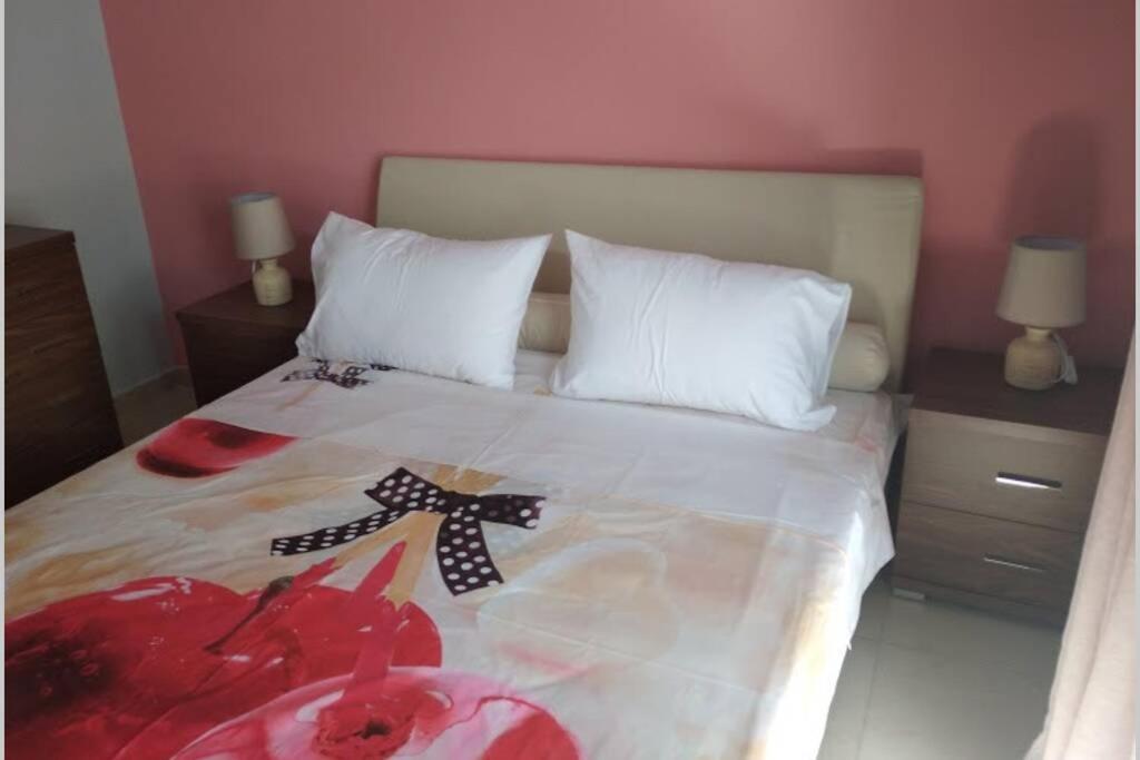 Debby'S Central Apartment 카발라 외부 사진