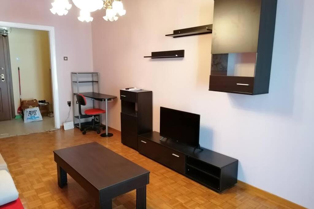 Debby'S Central Apartment 카발라 외부 사진