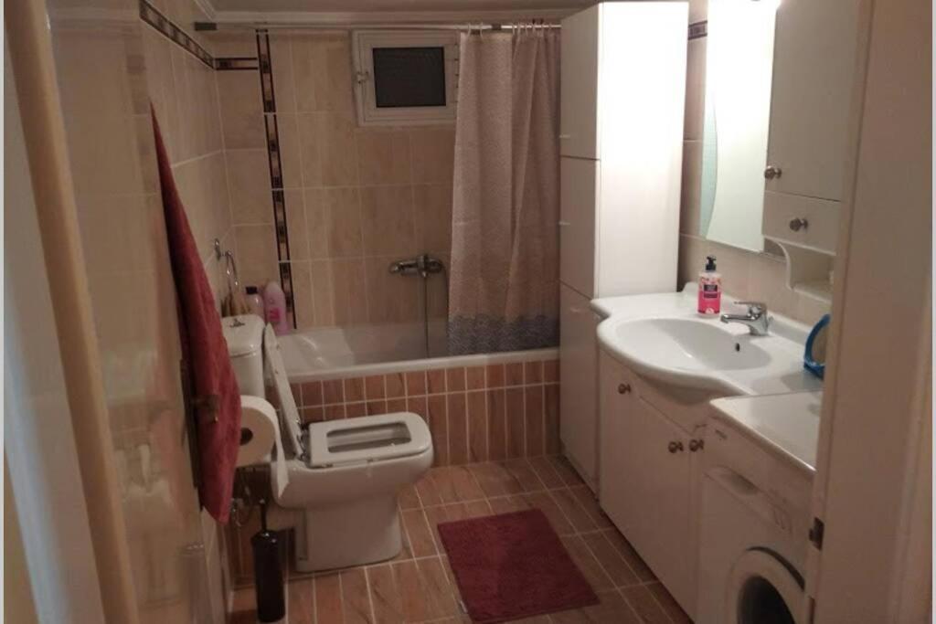 Debby'S Central Apartment 카발라 외부 사진