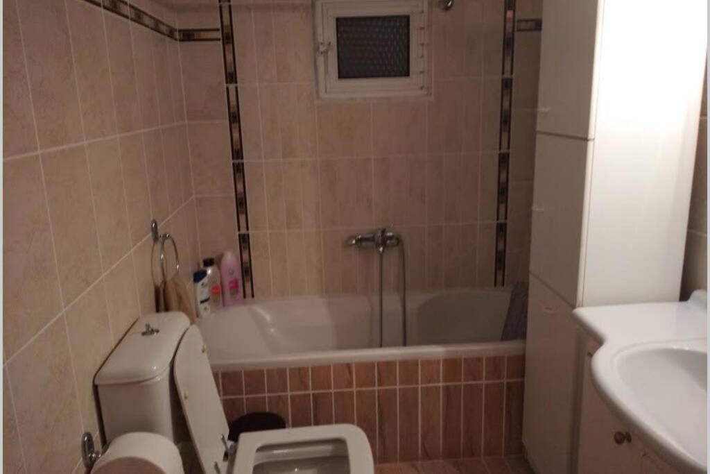 Debby'S Central Apartment 카발라 외부 사진