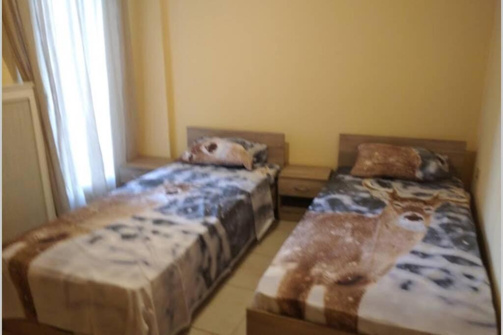 Debby'S Central Apartment 카발라 외부 사진