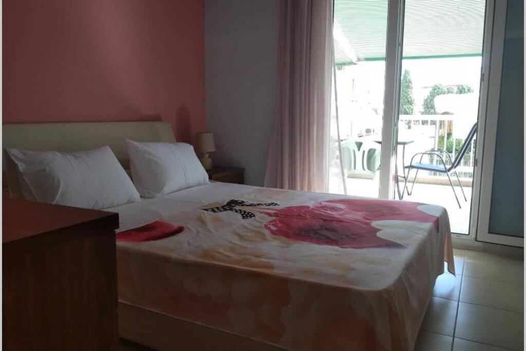 Debby'S Central Apartment 카발라 외부 사진