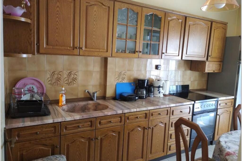 Debby'S Central Apartment 카발라 외부 사진
